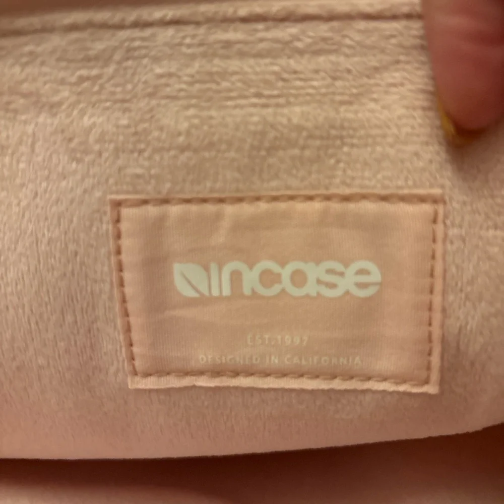 Incase Pink Laptop Sleeve​